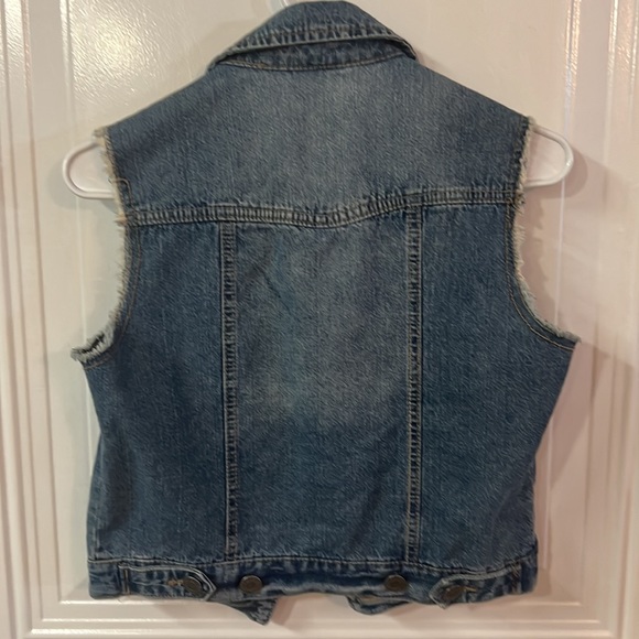 Mossimo Distressed Jean jacket Vest size S. - Picture 4 of 5